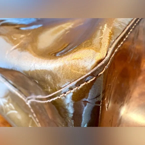 Pre-Loved Louis Vuitton Monogram Vernis Reade MM Women's Tote Bronze